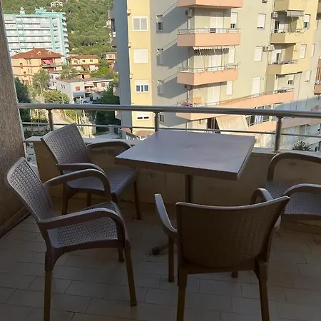 Casa De Rrapaj