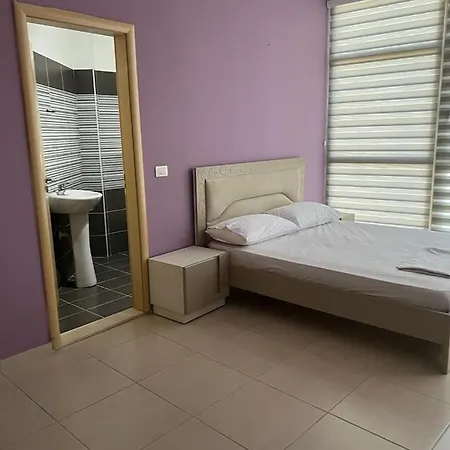 Casa De Rrapaj Apartamento *
